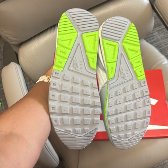 Nike Air Max Sneakers - White and Magenta - Picture 3 of 4